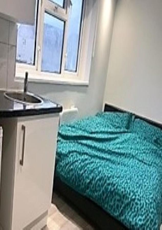 Wisdom Care: The Orpington Cutie Hotel Eksteriør billede